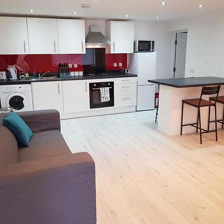 Central Windsor 2 Bedroom Flat With Free Parking Buitenkant foto