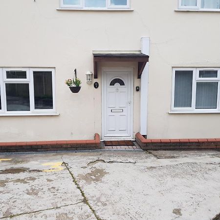 Central Windsor 2 Bedroom Flat With Free Parking Buitenkant foto